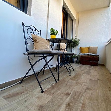 Apartment With Balcony And Free Parking 자다르 외부 사진