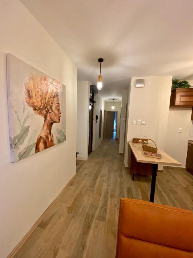 Apartment With Balcony And Free Parking 자다르 외부 사진